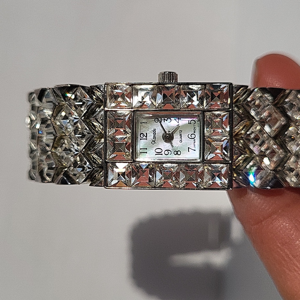 Quartz Xanadu Rhinestone Watch - Picture 15 of 16